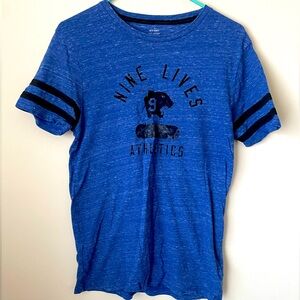 Old navy soft washed t-shirt size small color blue